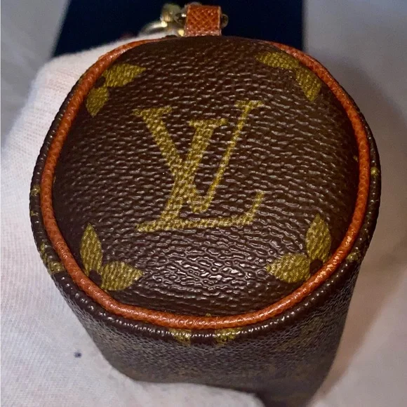 ‼️❌SOLD❌‼️Louis Vuitton Mini Papillon Pochette in Iconic Monogram Canvas in EUC - Picture 5 of 9